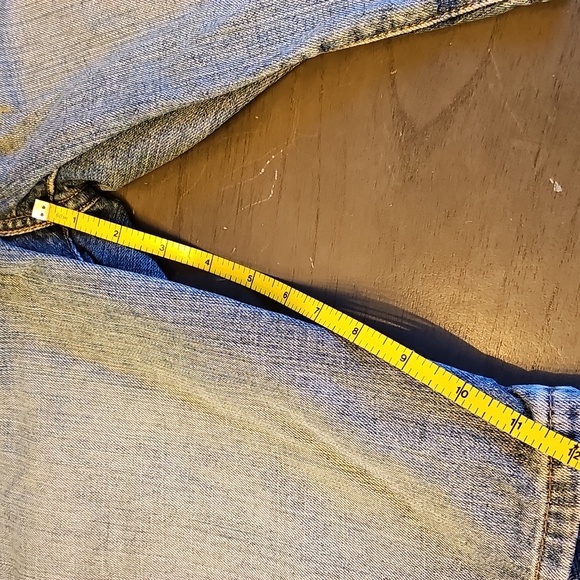 Men's Levi denim shorts style 569 waist 33 - Picture 5 of 8